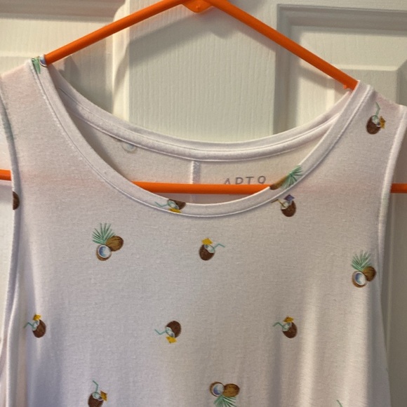 Apt 9 Bundle of 3 Sleeveless Tops - Picture 9 of 16